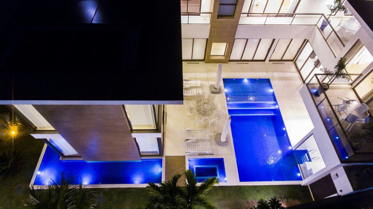 Casa moderna com piscina - foto 18